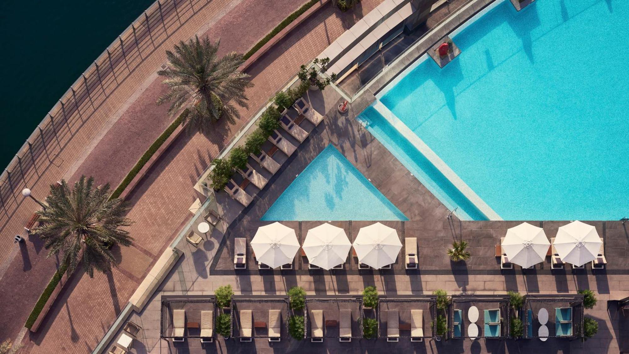 Intercontinental Dubai Marina By Ihg Hotel Ngoại thất bức ảnh Aerial view of the pool